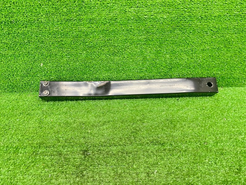 Кронштейн передней балки, 2000 рублей, Москва