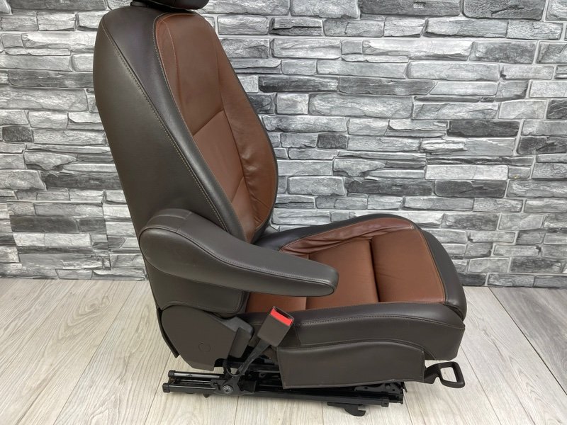 Сиденье переднее левое, 35000 рублей, Москва