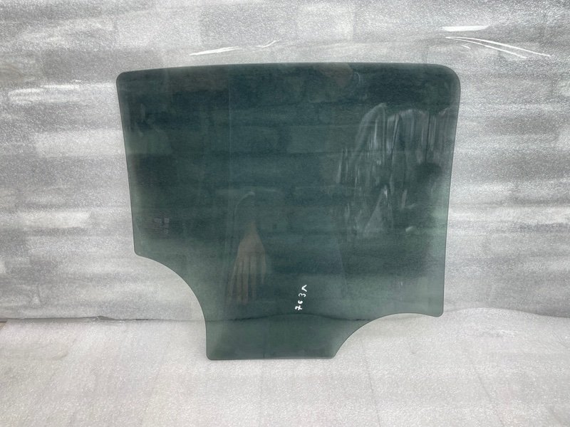 Стекло двери задней левой, 1000 рублей, Москва