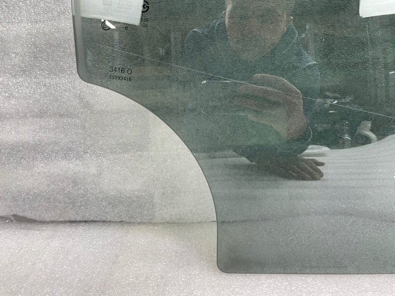 Стекло двери задней правой, 1000 рублей, Москва