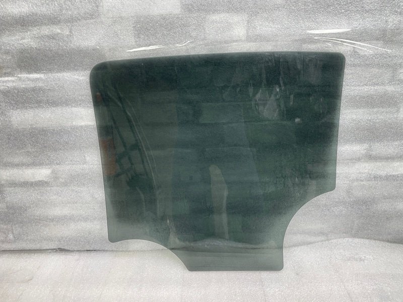 Стекло двери задней правой, 1000 рублей, Москва