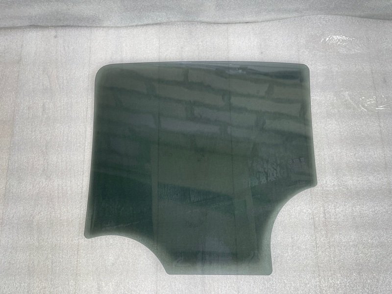 Стекло двери задней правой, 1000 рублей, Москва