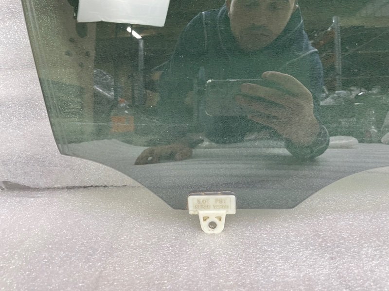 Стекло двери задней правой, 1500 рублей, Москва