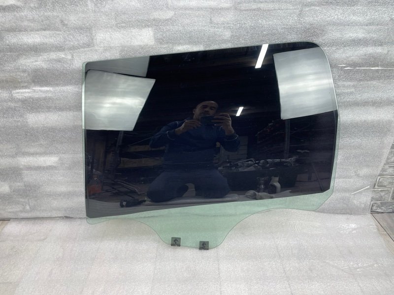 Стекло двери задней левой, Москва