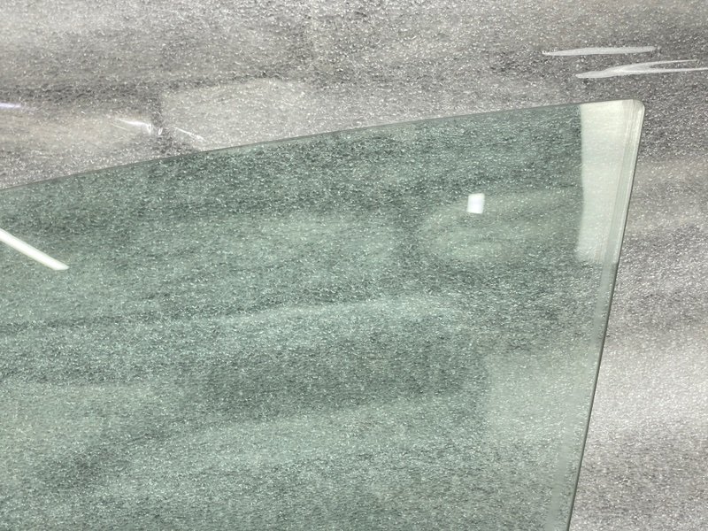 Стекло двери передней левой, 2000 рублей, Москва