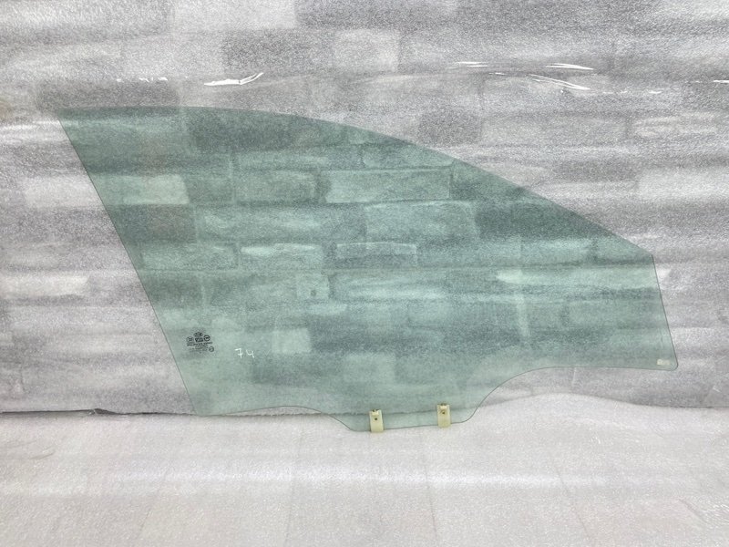 Стекло двери передней левой, 2000 рублей, Москва