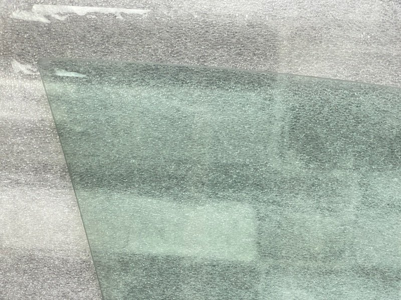 Стекло двери передней левой, 2000 рублей, Москва