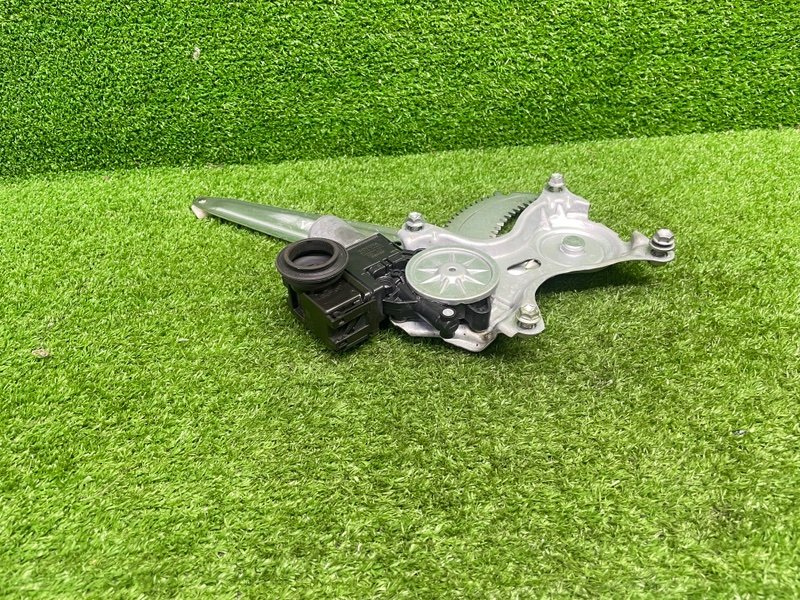 Стеклоподъемник задний, 3000 рублей, Москва