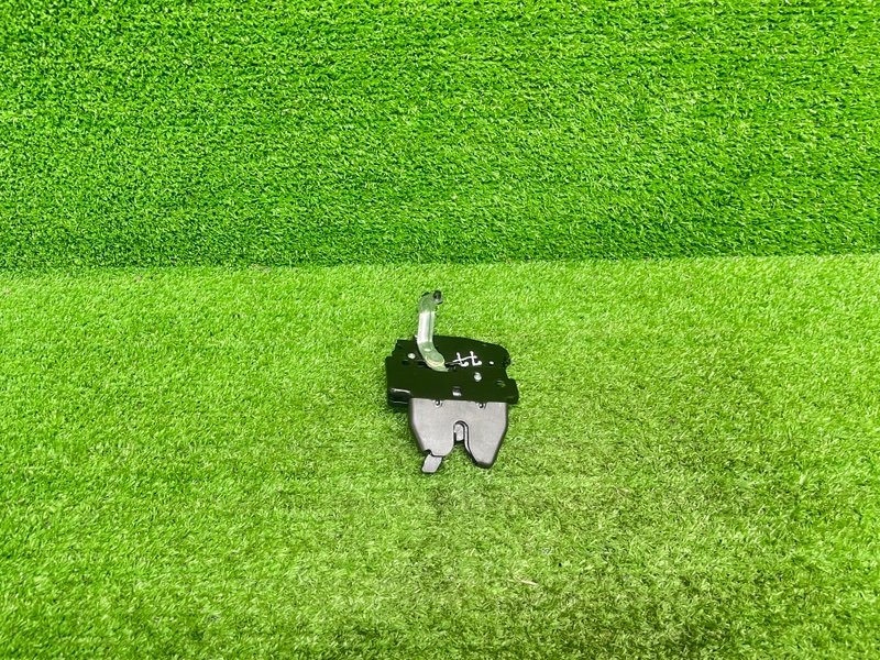 Замок багажника, 3500 рублей, Москва