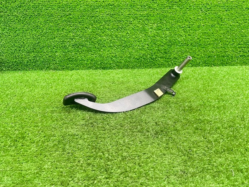 Педаль тормоза, 1000 рублей, Москва