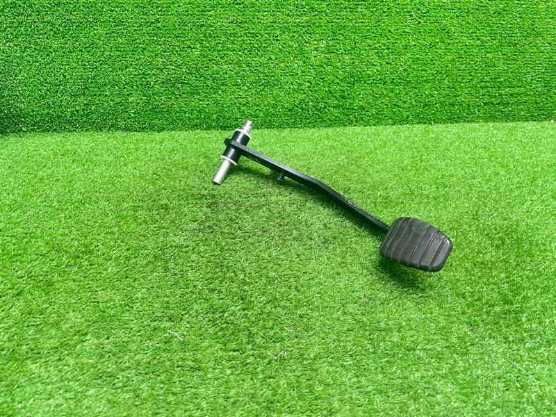 Педаль тормоза, 1000 рублей, Москва