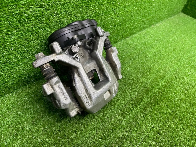 Суппорт тормозной задний правый, 15000 рублей, Москва