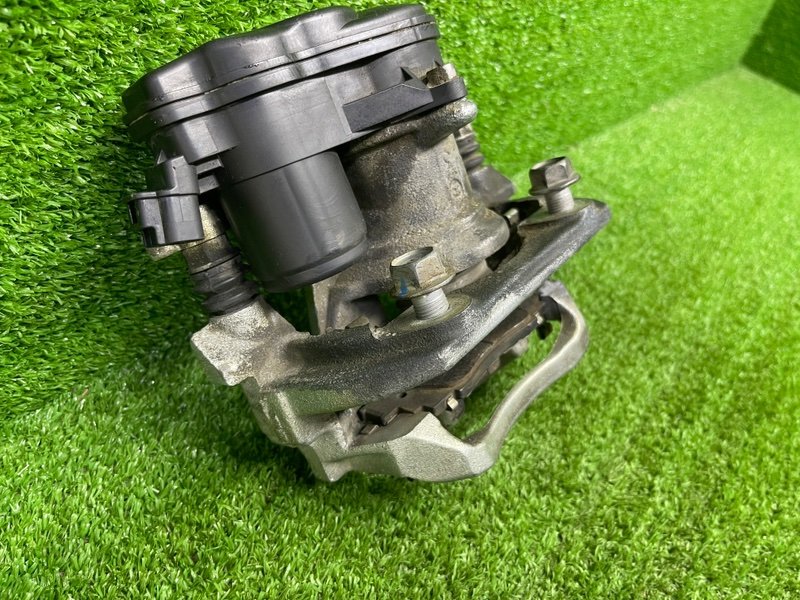 Суппорт тормозной задний правый, 15000 рублей, Москва