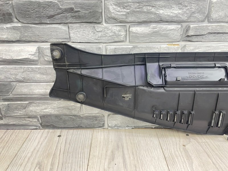 Кожух замка капота, 3500 рублей, Москва