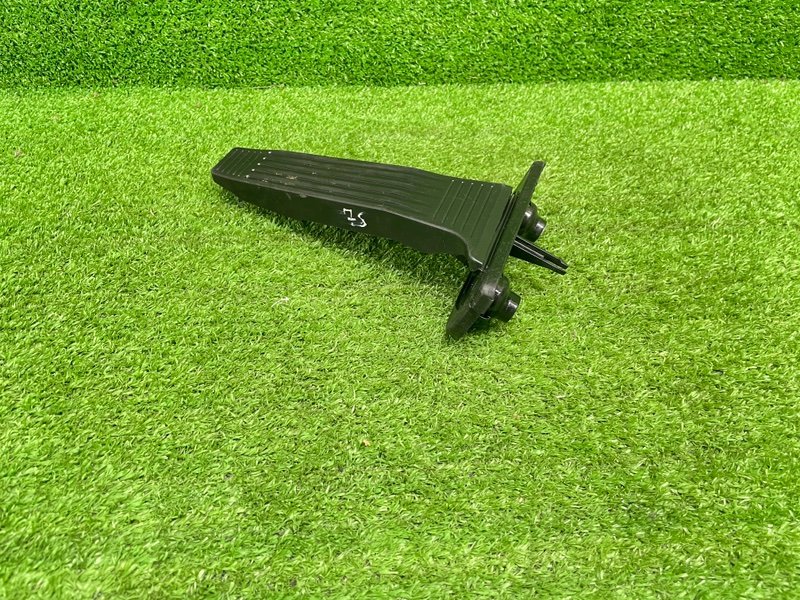 Педаль газа, 1500 рублей, Москва