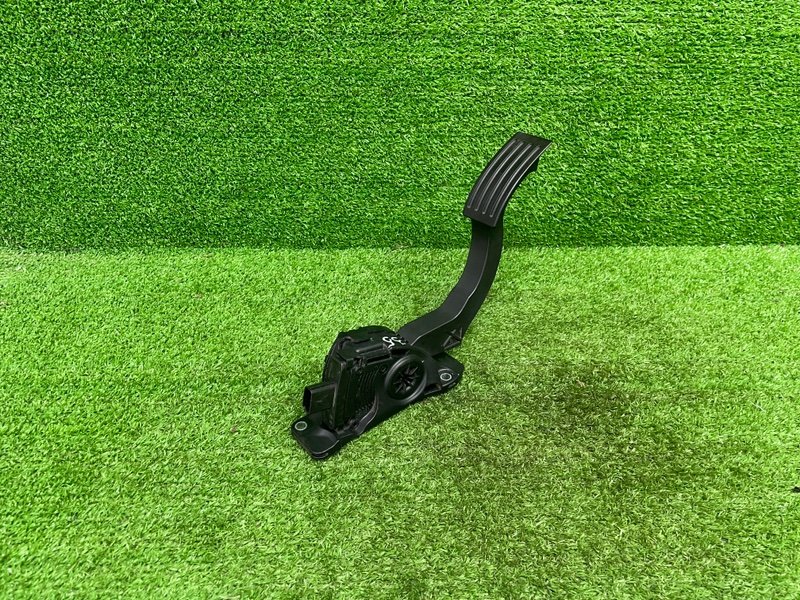 Педаль газа, 850 рублей, Москва