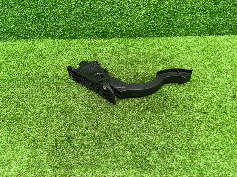 Педаль газа, 850 рублей, Москва