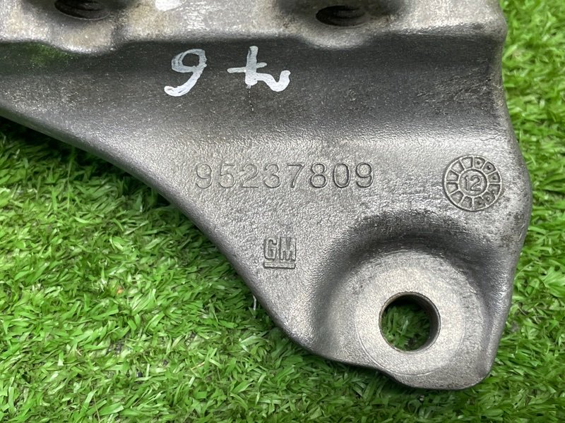 Кронштейн двигателя, 10000 рублей, Москва