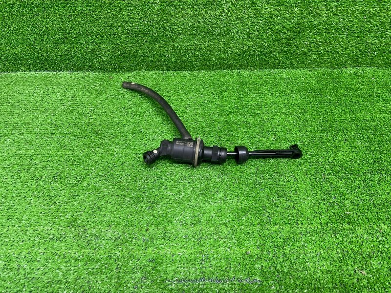 Главный цилиндр сцепления, 2000 рублей, Москва