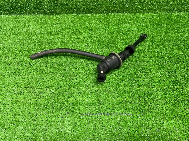 Главный цилиндр сцепления, 2000 рублей, Москва