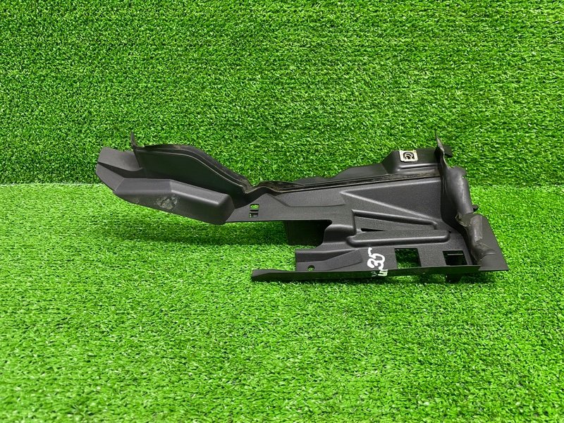 Накладка крыла, 1000 рублей, Москва