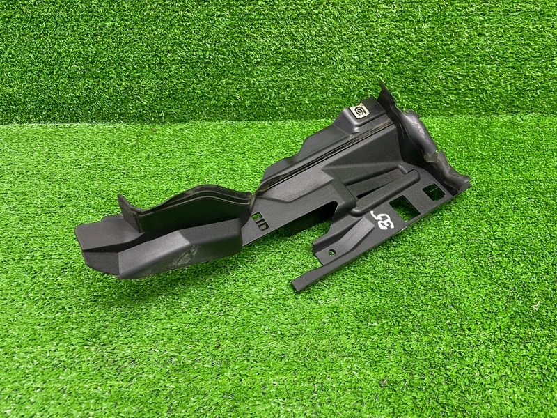 Накладка крыла, 1000 рублей, Москва