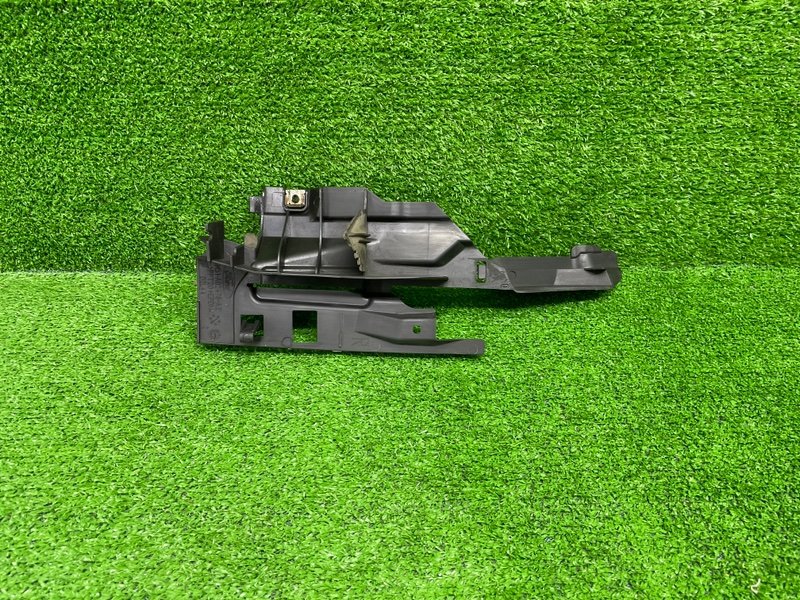 Накладка крыла, 1000 рублей, Москва