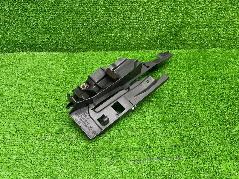 Накладка крыла, 1000 рублей, Москва