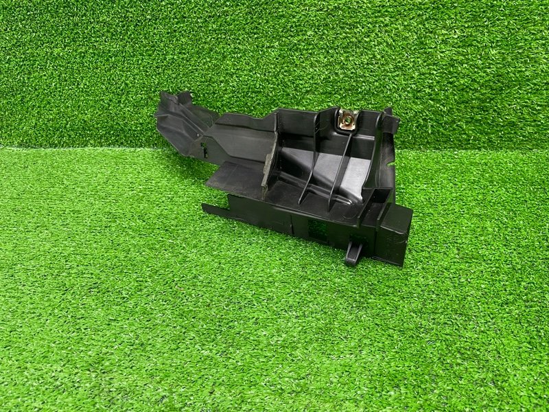 Накладка крыла, 1000 рублей, Москва