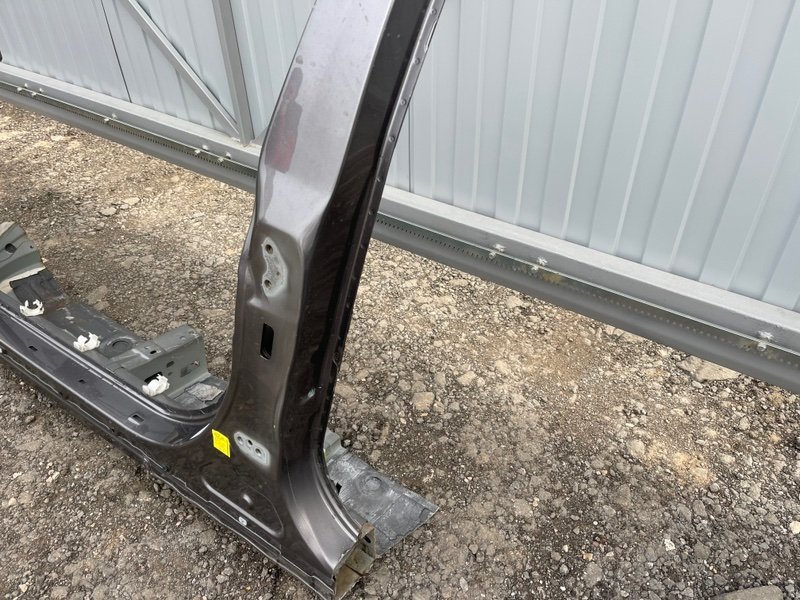 Порог со стойкой левый, 45000 рублей, Москва