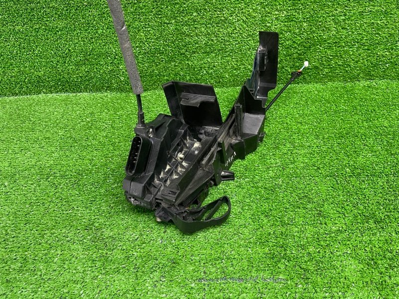 Замок двери передней левой, 2450 рублей, Москва