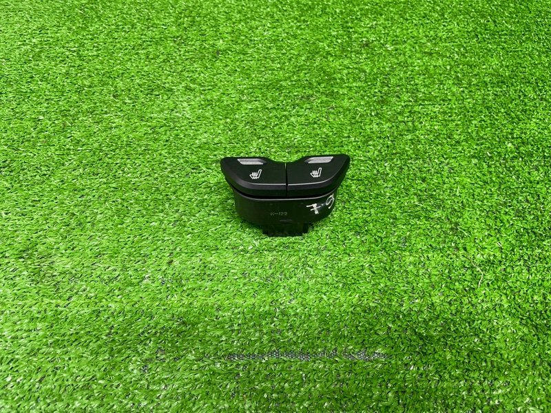 Кнопка обогрева сидений, 600 рублей, Москва