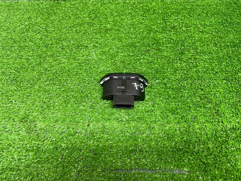 Кнопка обогрева сидений, 600 рублей, Москва