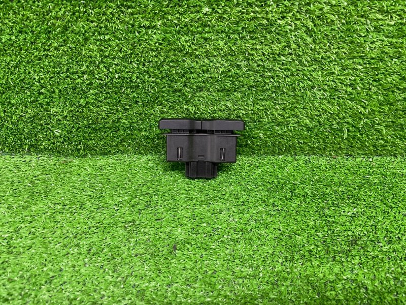 Кнопка обогрева сидений, 600 рублей, Москва