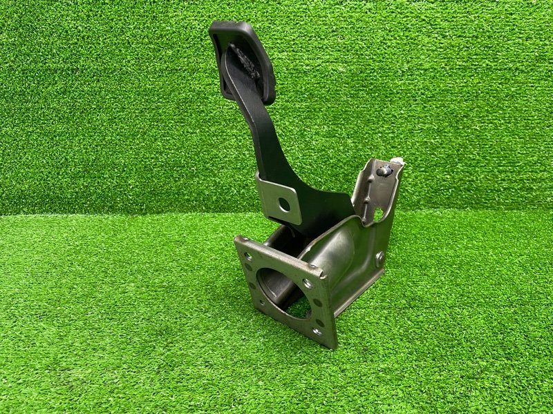 Педаль тормоза, 1900 рублей, Москва