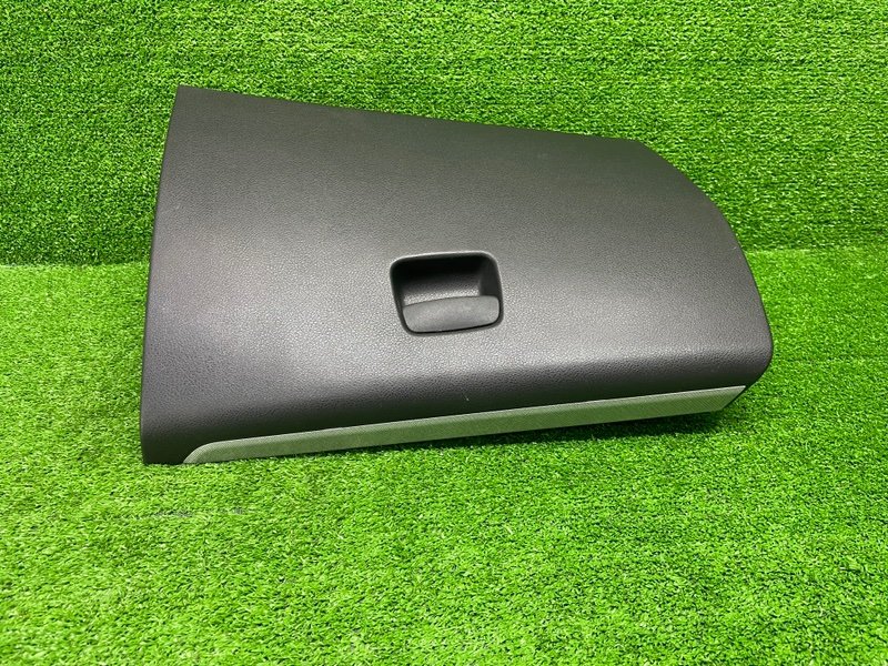 Крышка бардачка, 2000 рублей, Москва