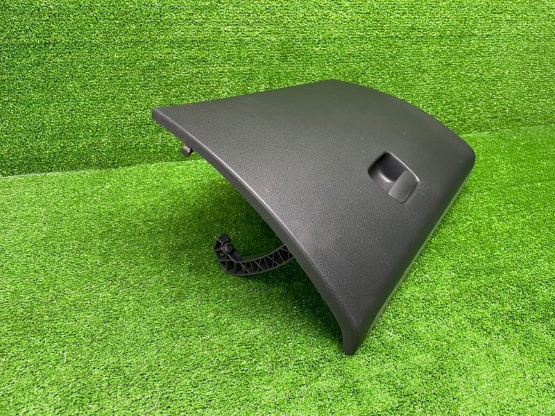 Крышка бардачка, 2000 рублей, Москва