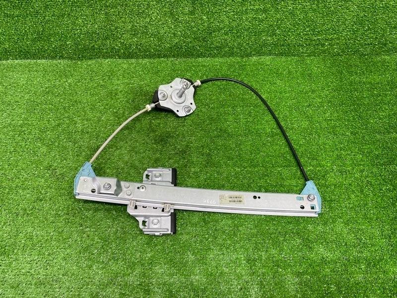 Стеклоподъемник задний, 1000 рублей, Москва