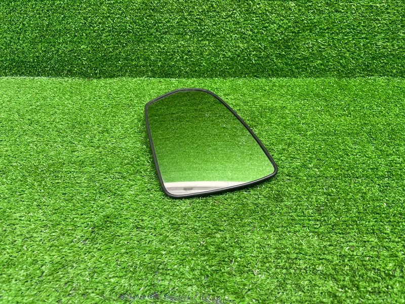 Зеркальный элемент, 1000 рублей, Москва