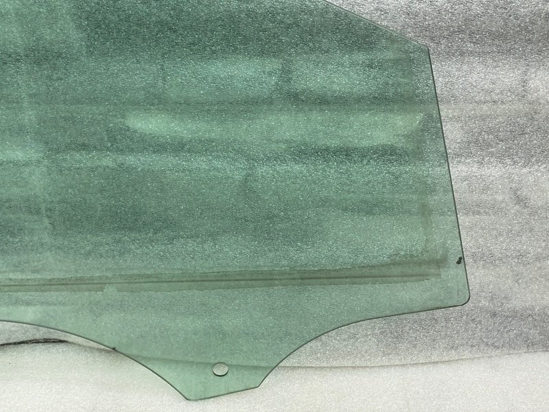 Стекло двери передней правой, 1100 рублей, Москва