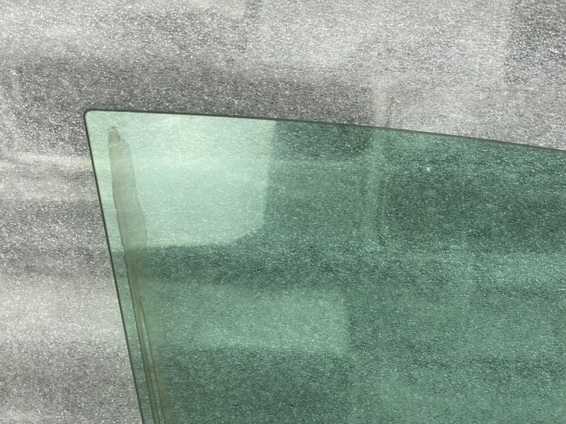 Стекло двери передней правой, 1100 рублей, Москва