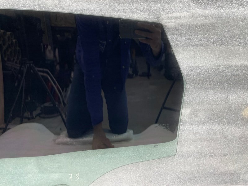 Стекло двери задней правой, 2500 рублей, Москва