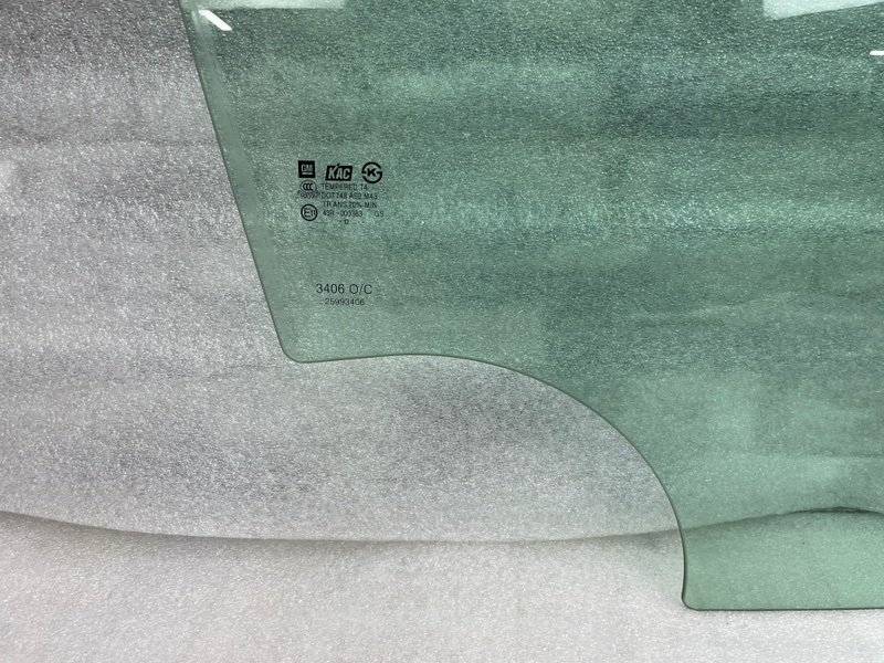 Стекло двери передней правой, 1500 рублей, Москва