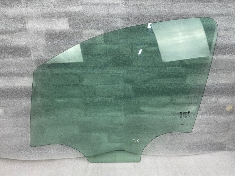 Стекло двери передней левой, 2000 рублей, Москва