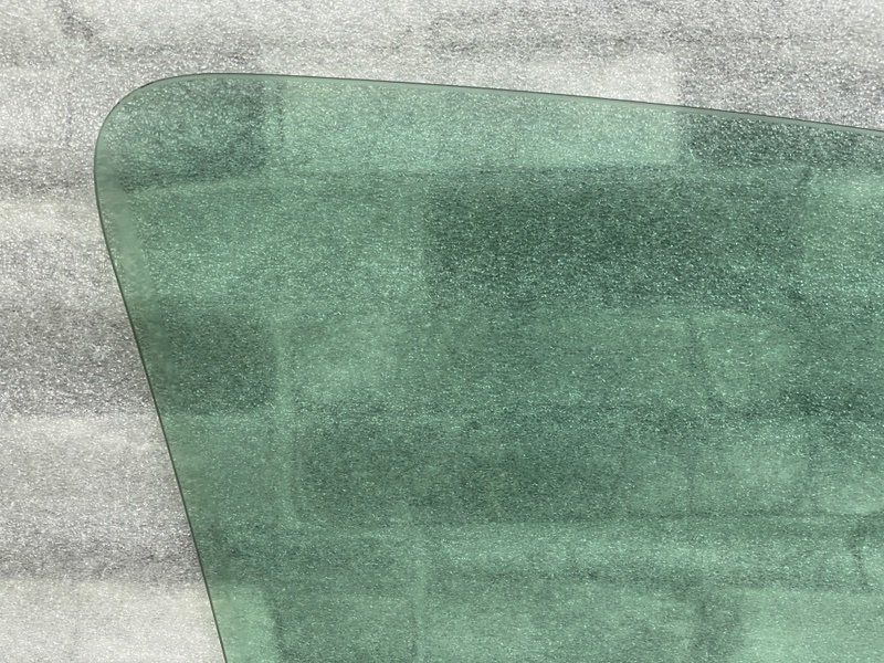 Стекло двери передней левой, 2000 рублей, Москва