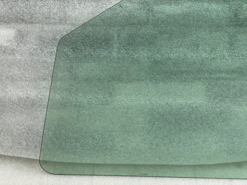 Стекло двери передней левой, 4000 рублей, Москва