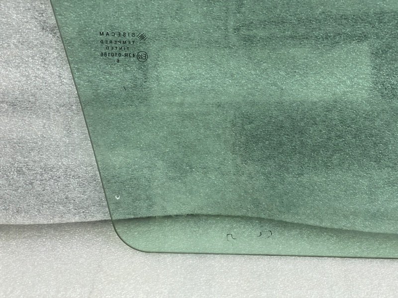 Стекло двери передней левой, 4000 рублей, Москва