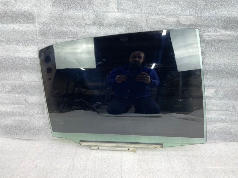 Стекло двери задней правой, 3500 рублей, Москва