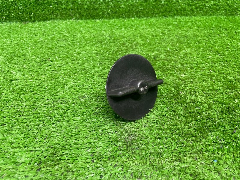 Болт крепления запасного колеса, 1000 рублей, Москва