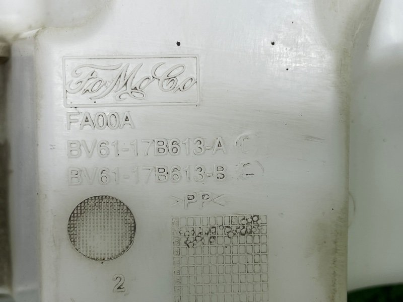 Бачок омывателя лобового стекла, 2100 рублей, Москва